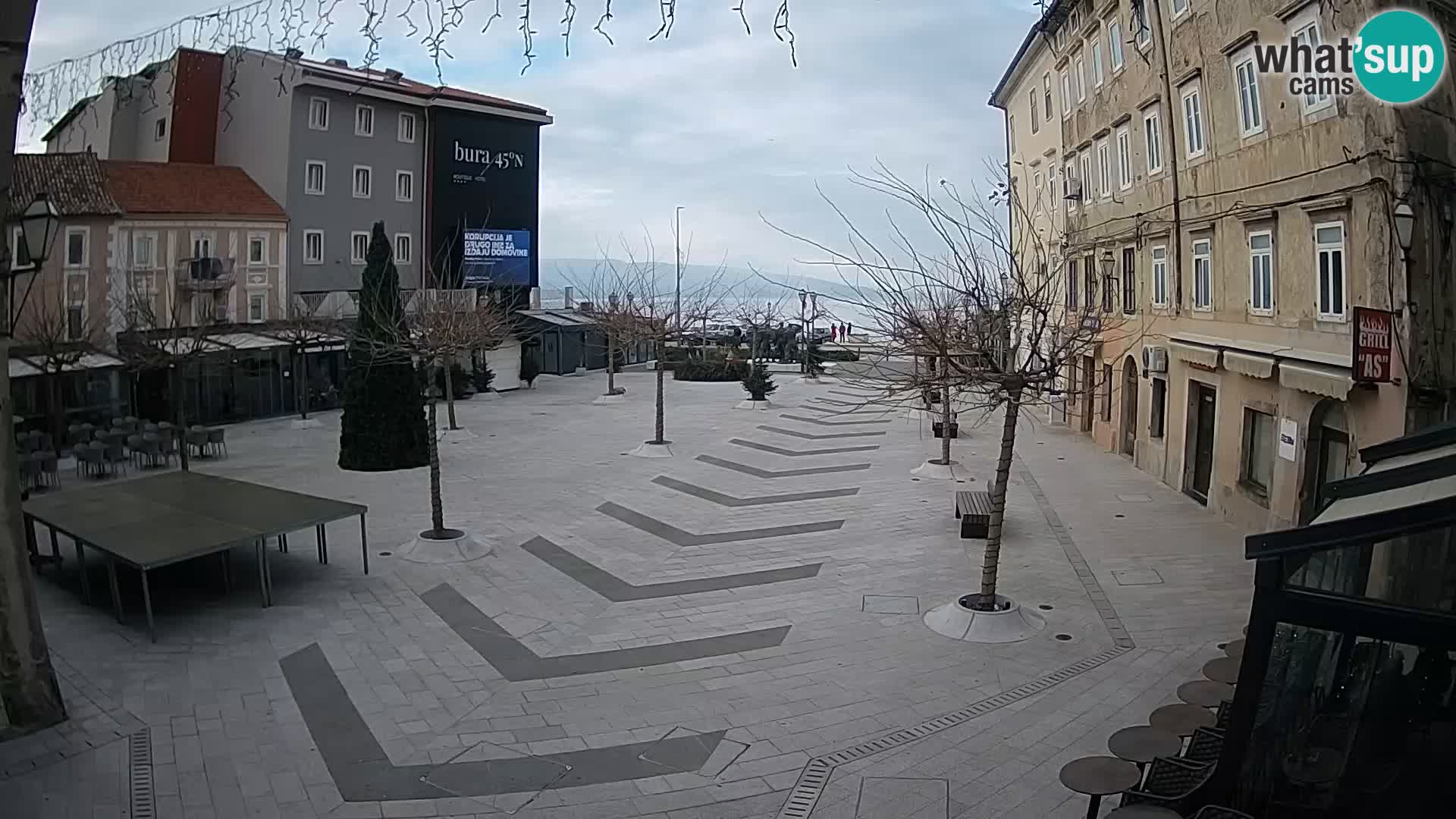 Zentrum der Stadt Senj – Pavlin platz – Live Cam Dalmatia