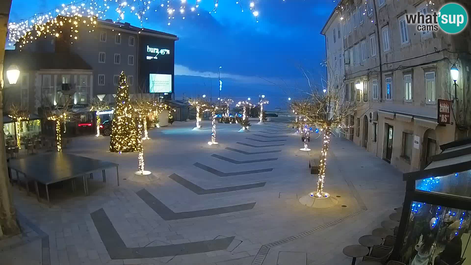 Centro de la ciudad de Senj – plaza Pavlin – Live Cam Dalmacia