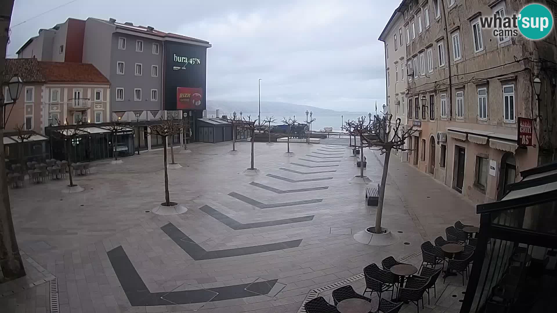 Center mesta Senj – Pavlinski trg – spletne kamere Dalmacija