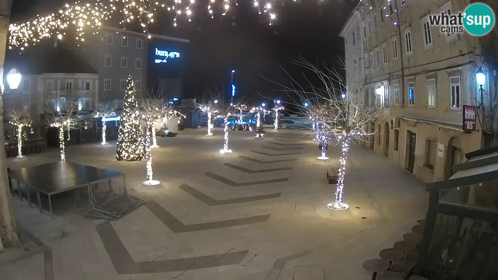 Zentrum der Stadt Senj – Pavlin platz – Live Cam Dalmatia