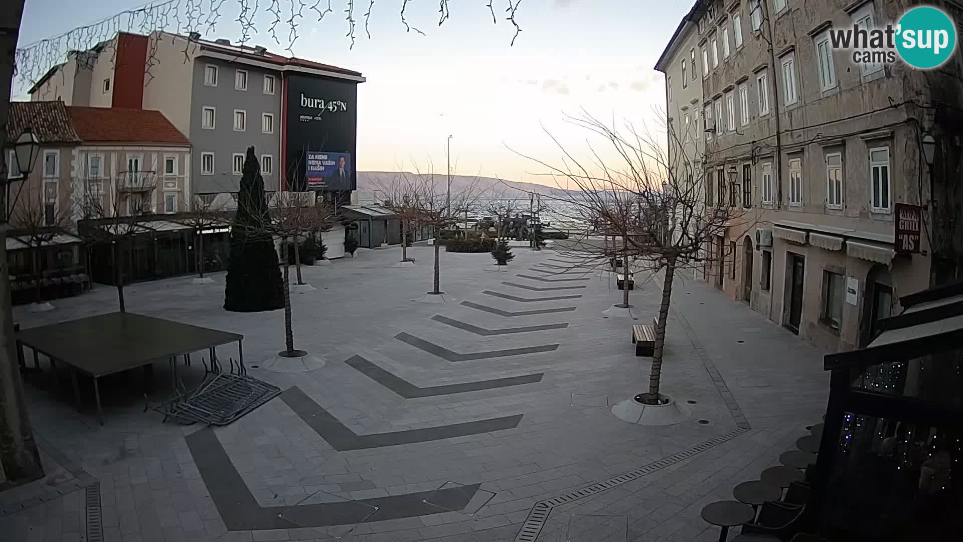 Zentrum der Stadt Senj – Pavlin platz – Live Cam Dalmatia