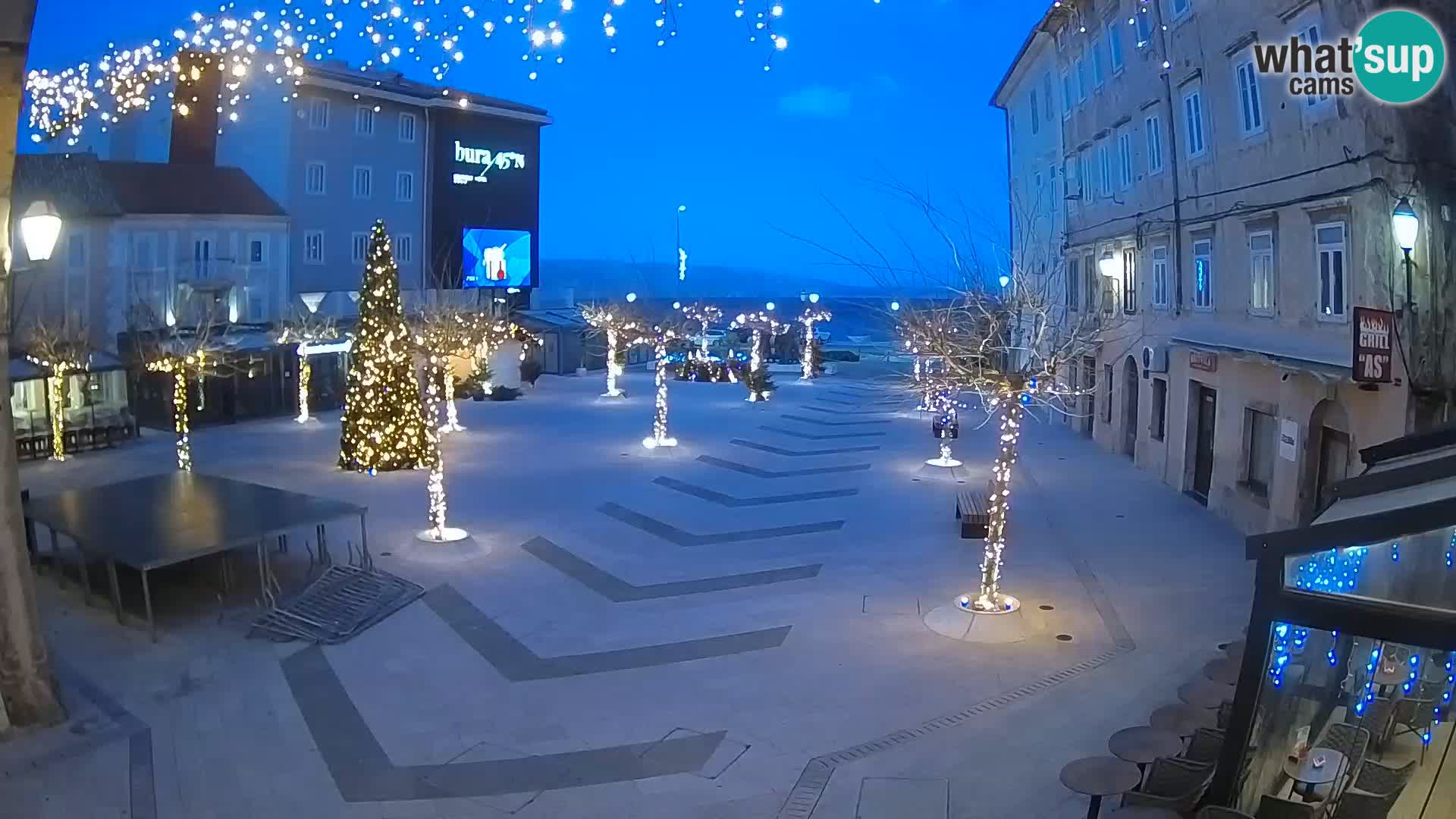 Center mesta Senj – Pavlinski trg – spletne kamere Dalmacija