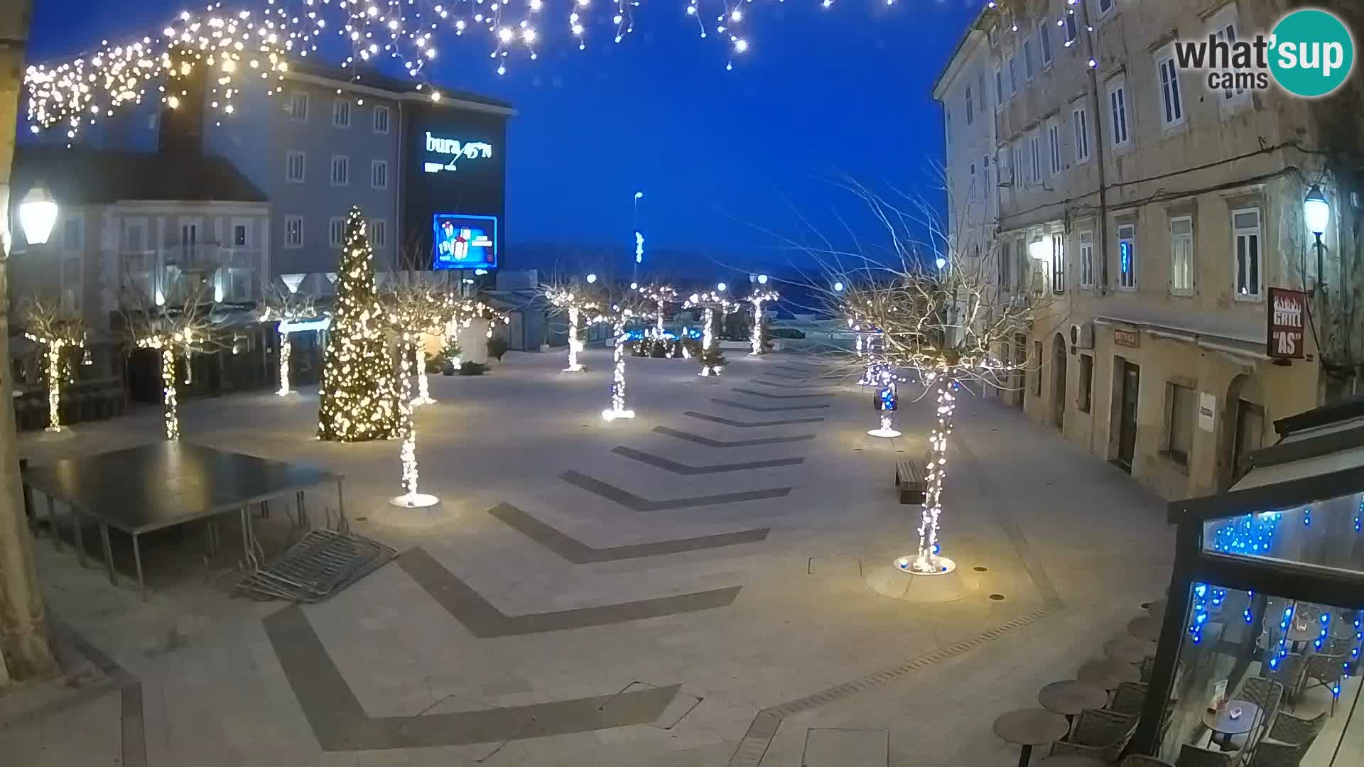 Zentrum der Stadt Senj – Pavlin platz – Live Cam Dalmatia