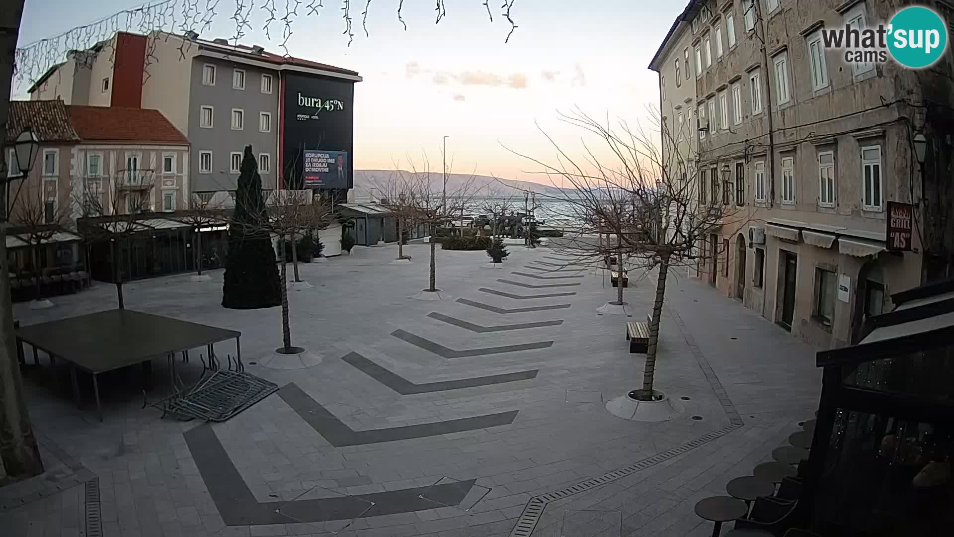 Centro de la ciudad de Senj – plaza Pavlin – Live Cam Dalmacia