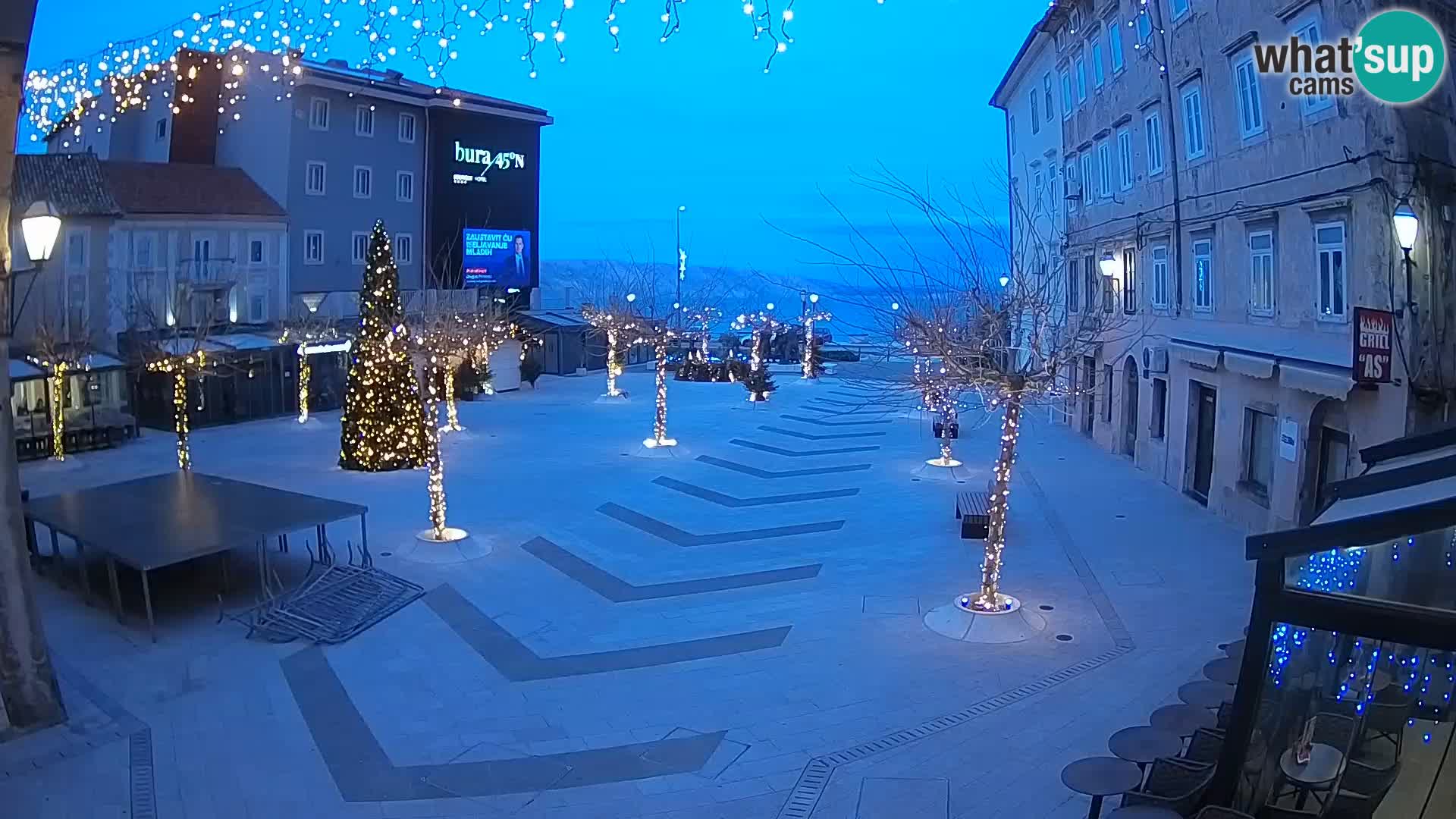 Zentrum der Stadt Senj – Pavlin platz – Live Cam Dalmatia