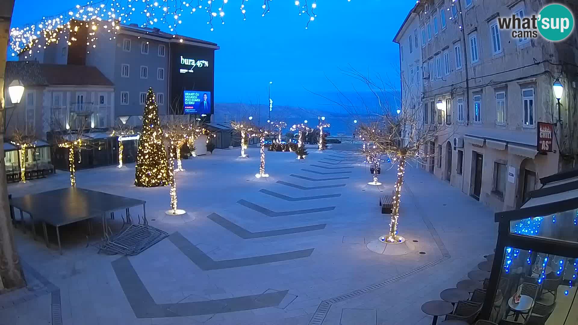 Zentrum der Stadt Senj – Pavlin platz – Live Cam Dalmatia