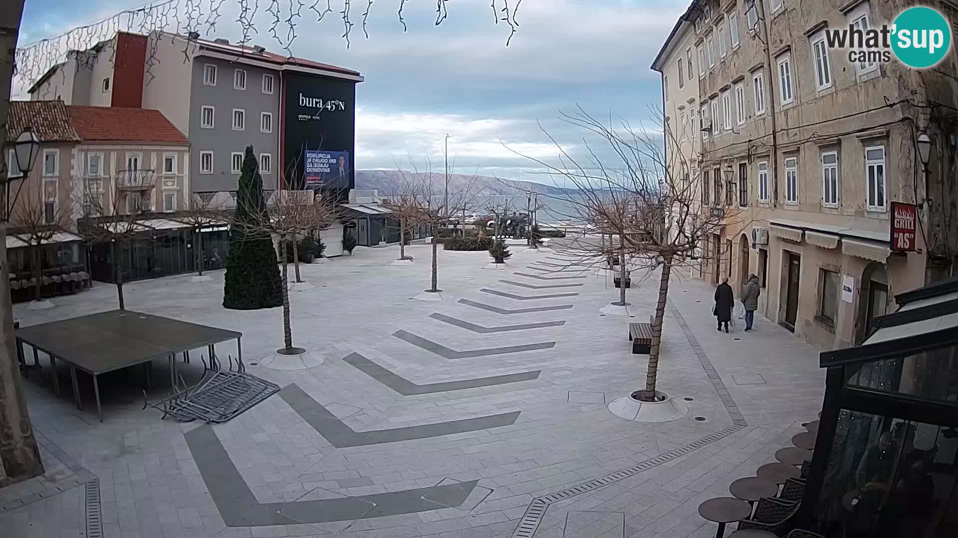 Zentrum der Stadt Senj – Pavlin platz – Live Cam Dalmatia