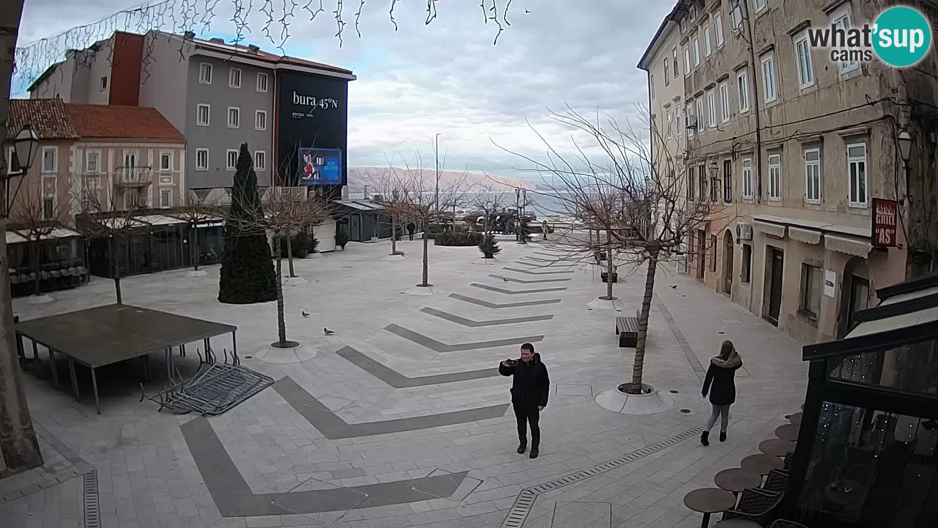 Centro de la ciudad de Senj – plaza Pavlin – Live Cam Dalmacia