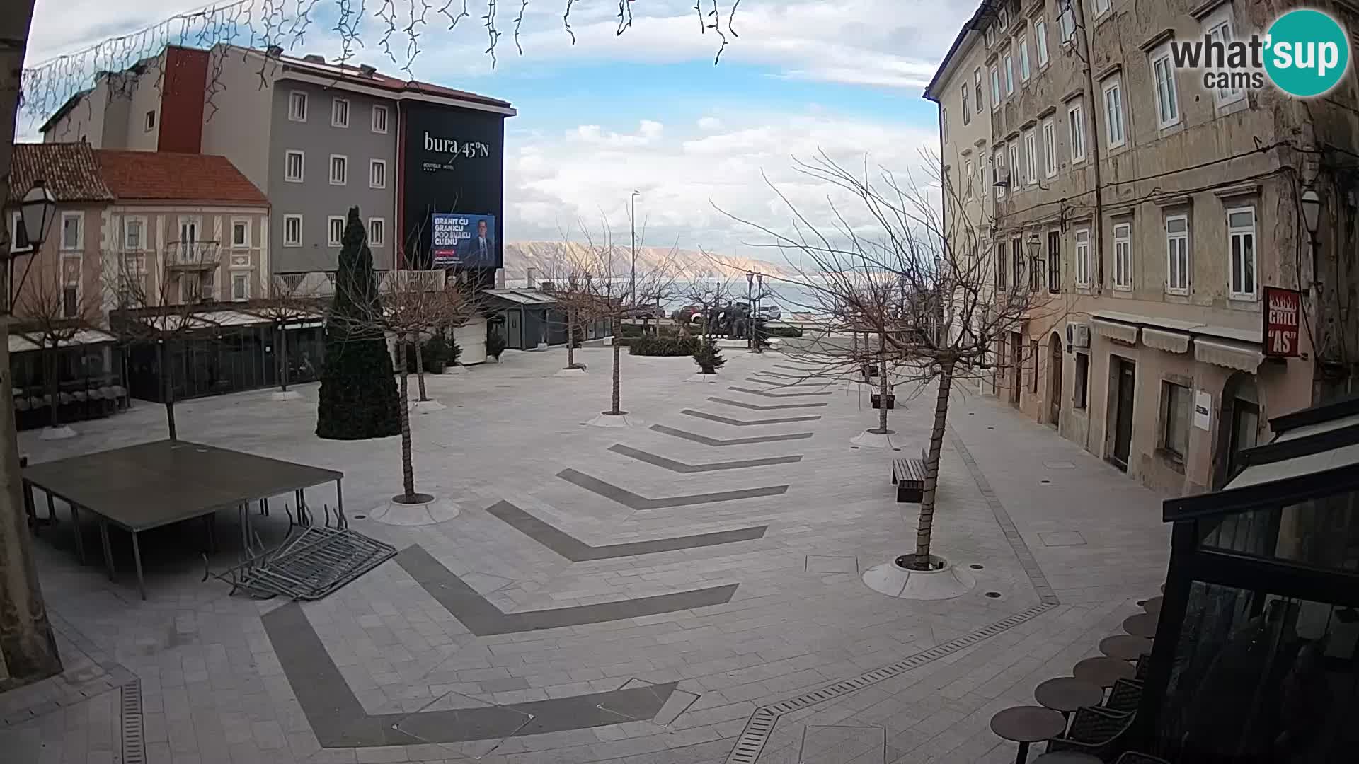 Zentrum der Stadt Senj – Pavlin platz – Live Cam Dalmatia