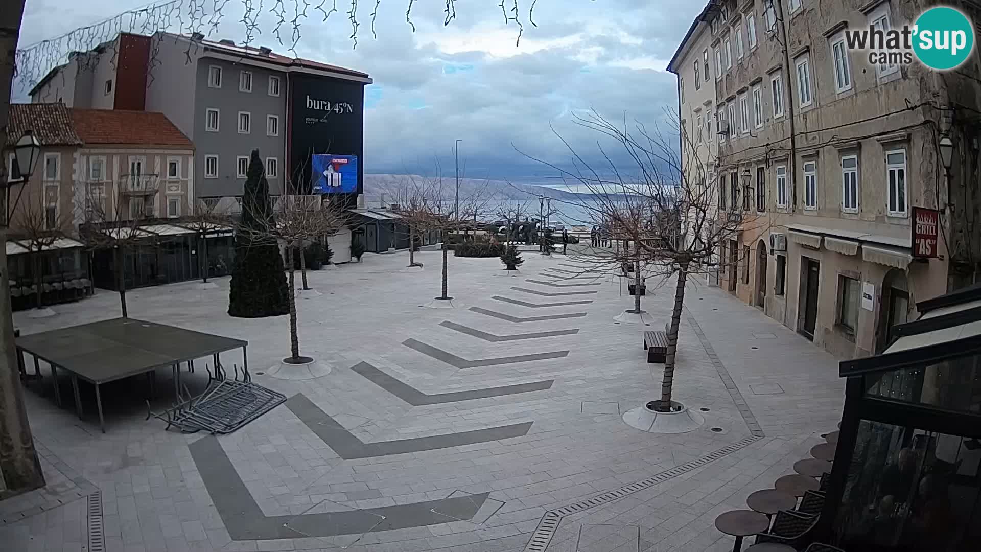 Zentrum der Stadt Senj – Pavlin platz – Live Cam Dalmatia