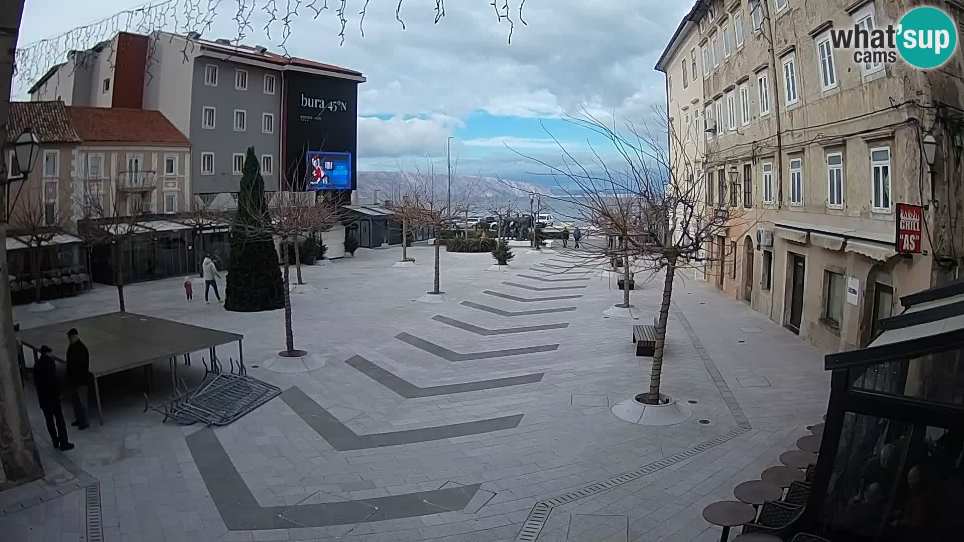 Zentrum der Stadt Senj – Pavlin platz – Live Cam Dalmatia