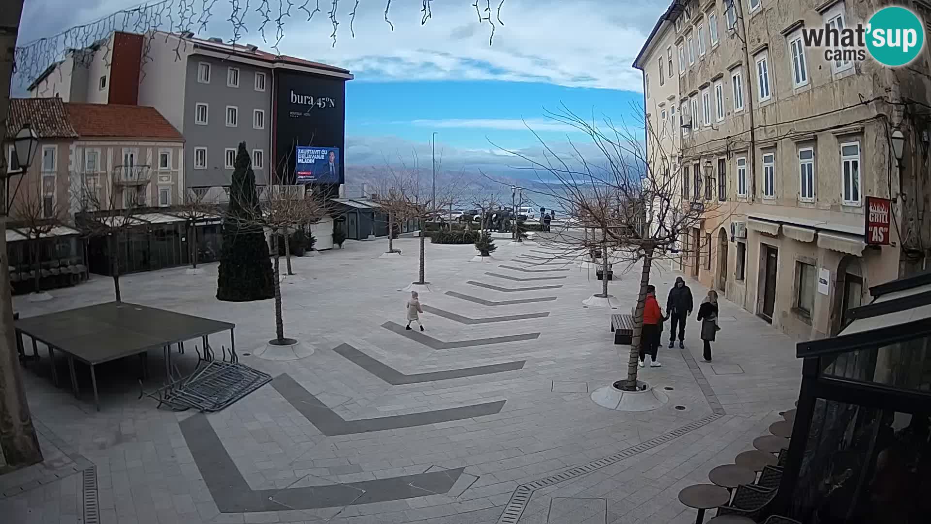 Zentrum der Stadt Senj – Pavlin platz – Live Cam Dalmatia