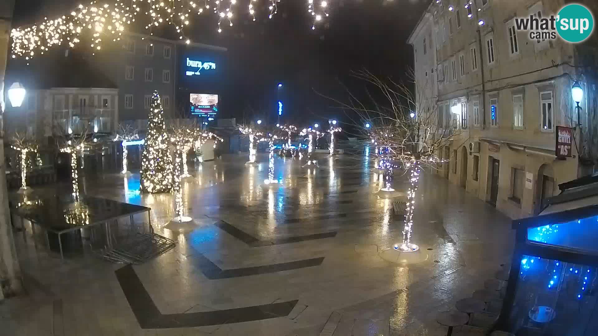 Zentrum der Stadt Senj – Pavlin platz – Live Cam Dalmatia