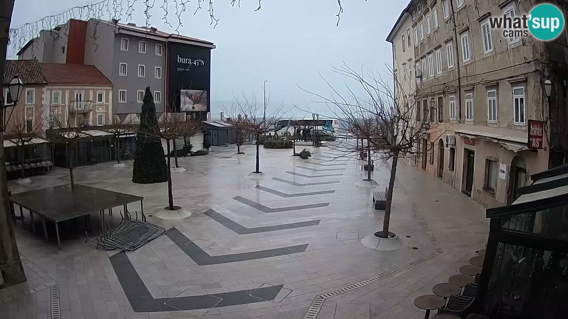 Centro de la ciudad de Senj – plaza Pavlin – Live Cam Dalmacia