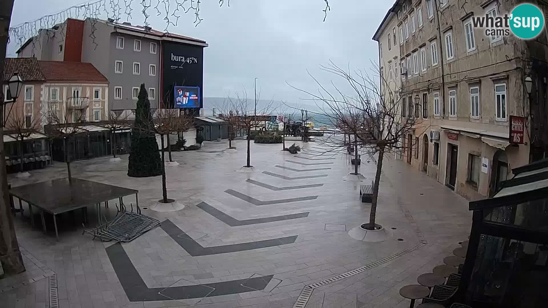 Center mesta Senj – Pavlinski trg – spletne kamere Dalmacija