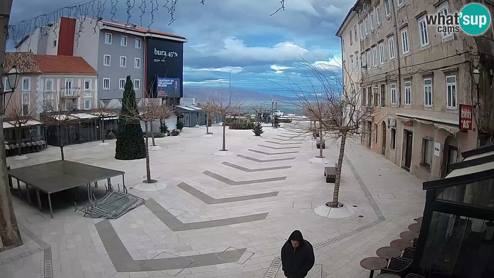 Zentrum der Stadt Senj – Pavlin platz – Live Cam Dalmatia