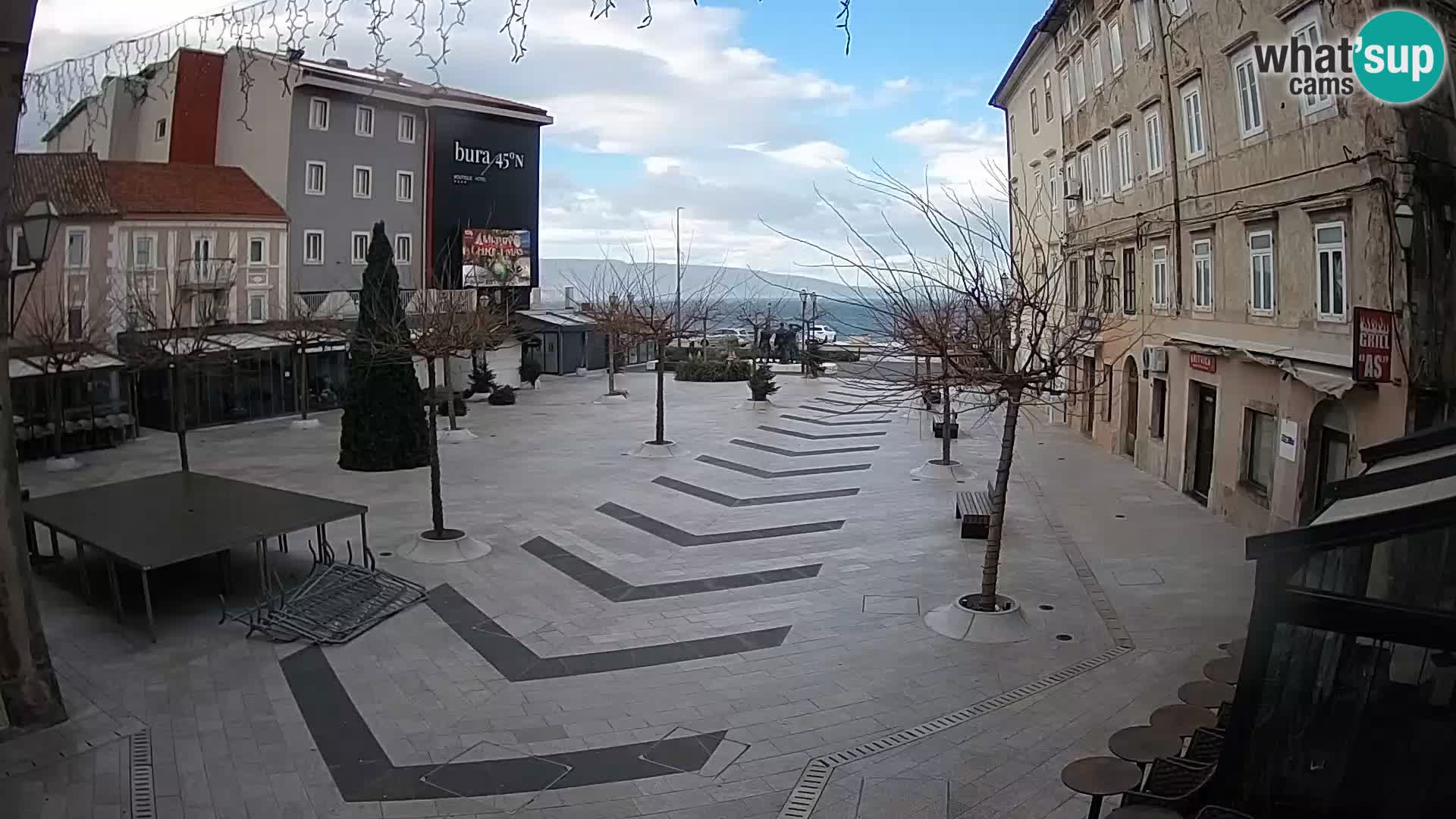 Zentrum der Stadt Senj – Pavlin platz – Live Cam Dalmatia