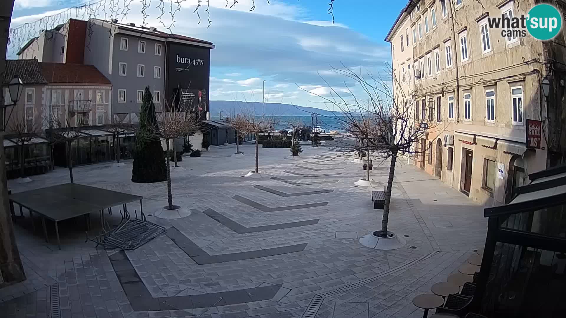 Zentrum der Stadt Senj – Pavlin platz – Live Cam Dalmatia