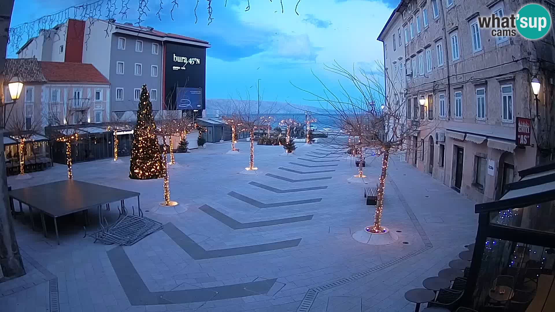 Zentrum der Stadt Senj – Pavlin platz – Live Cam Dalmatia