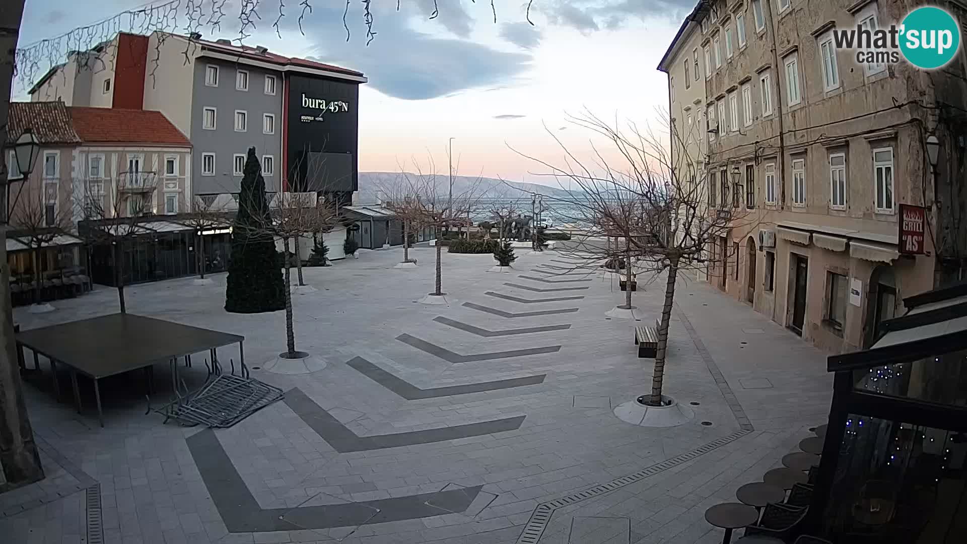 Centro de la ciudad de Senj – plaza Pavlin – Live Cam Dalmacia