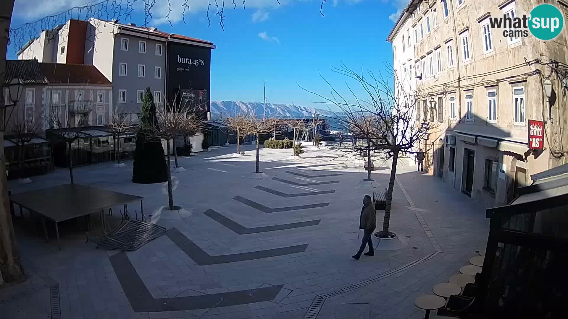 Centro de la ciudad de Senj – plaza Pavlin – Live Cam Dalmacia