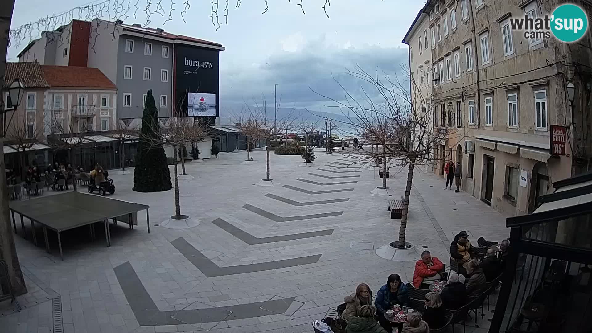 Centro de la ciudad de Senj – plaza Pavlin – Live Cam Dalmacia