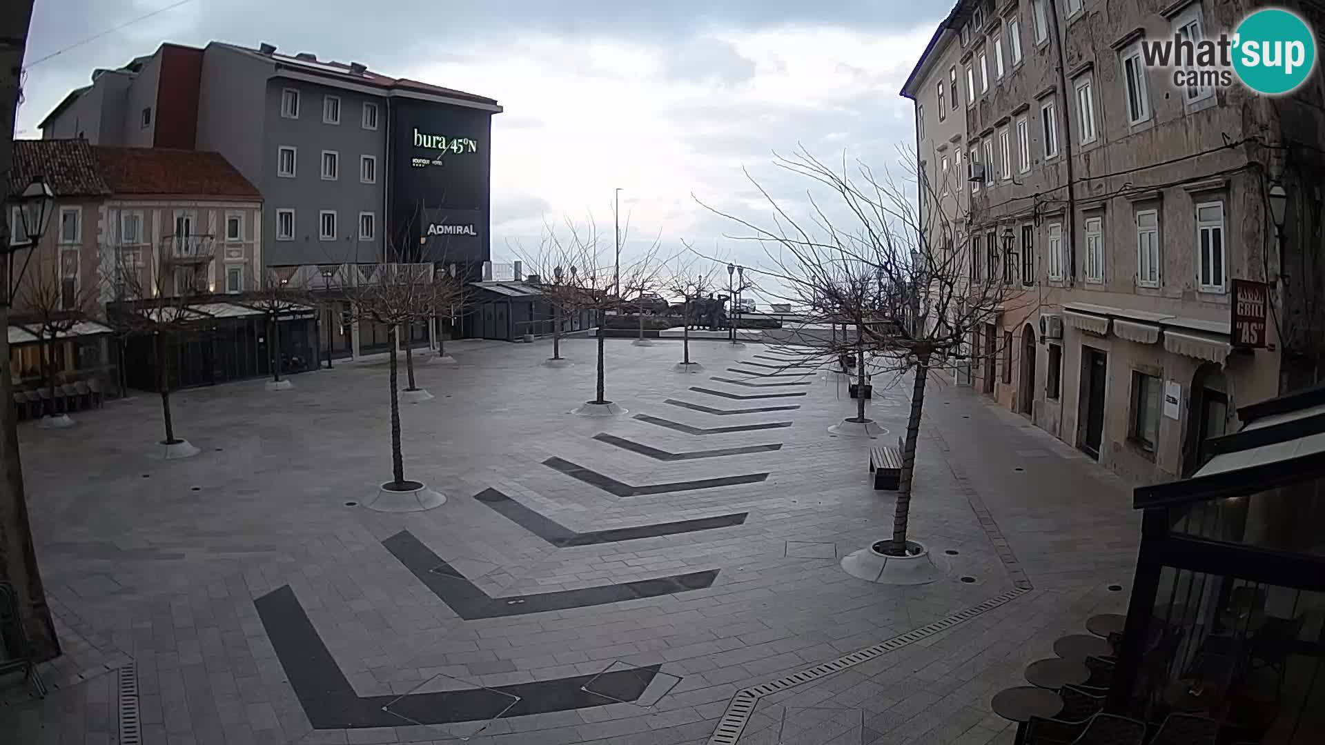 Centre de la ville de Senj – Place Pavlin – Live Cam Dalmatie