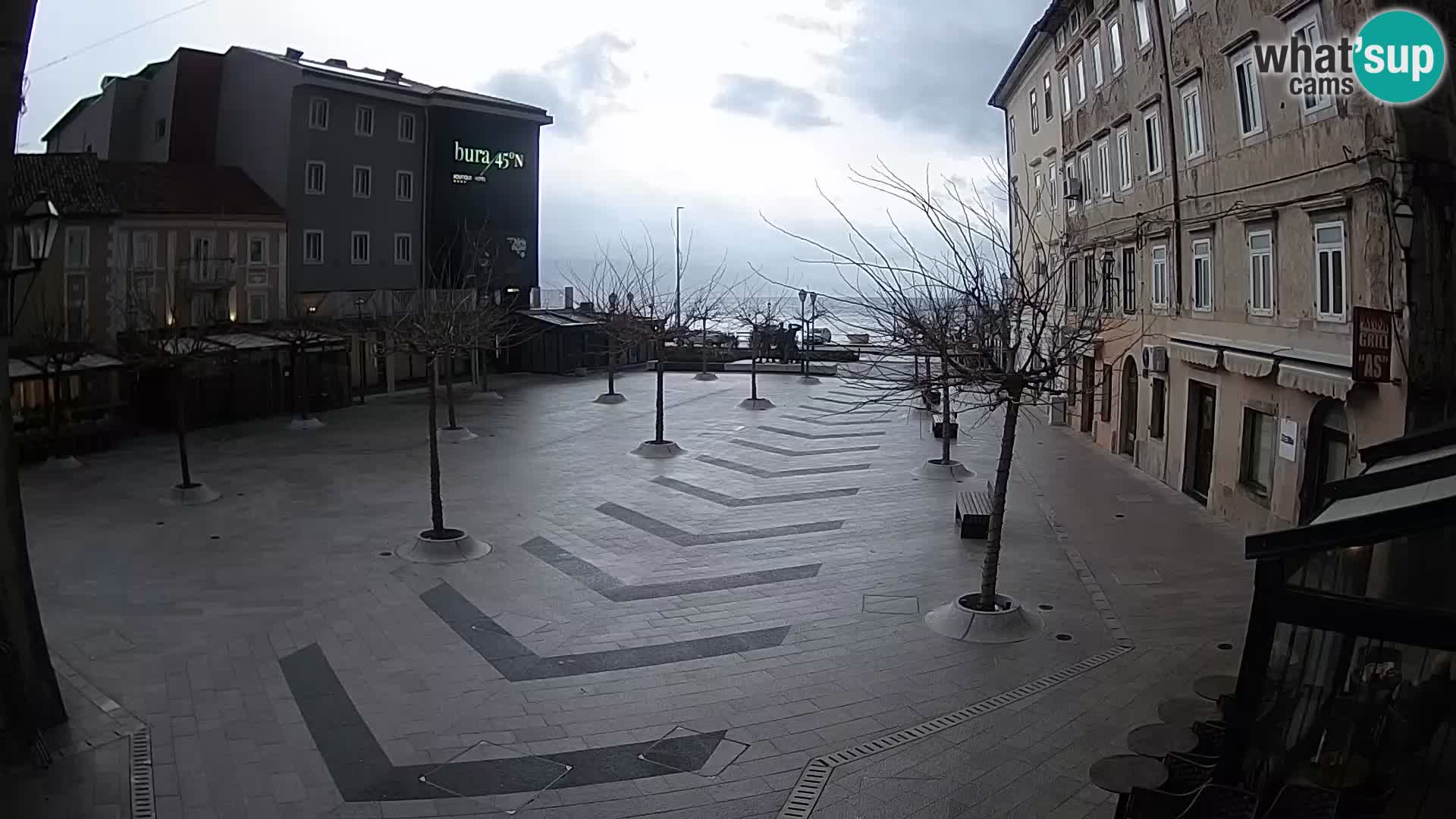 Centro della città di Senj – Piazza Pavlin – Live Cam Dalmazia