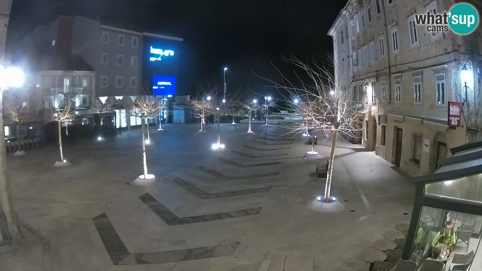 Zentrum der Stadt Senj – Pavlin platz – Live Cam Dalmatia