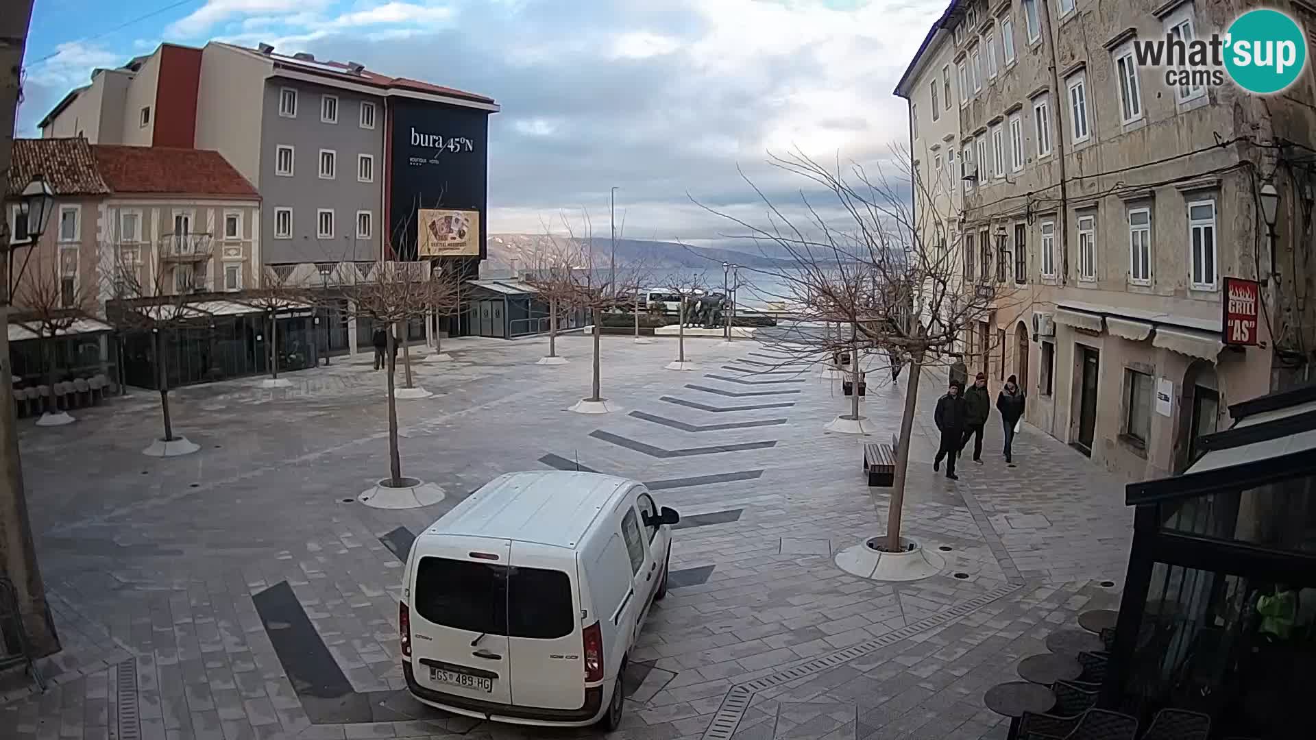 Centro de la ciudad de Senj – plaza Pavlin – Live Cam Dalmacia