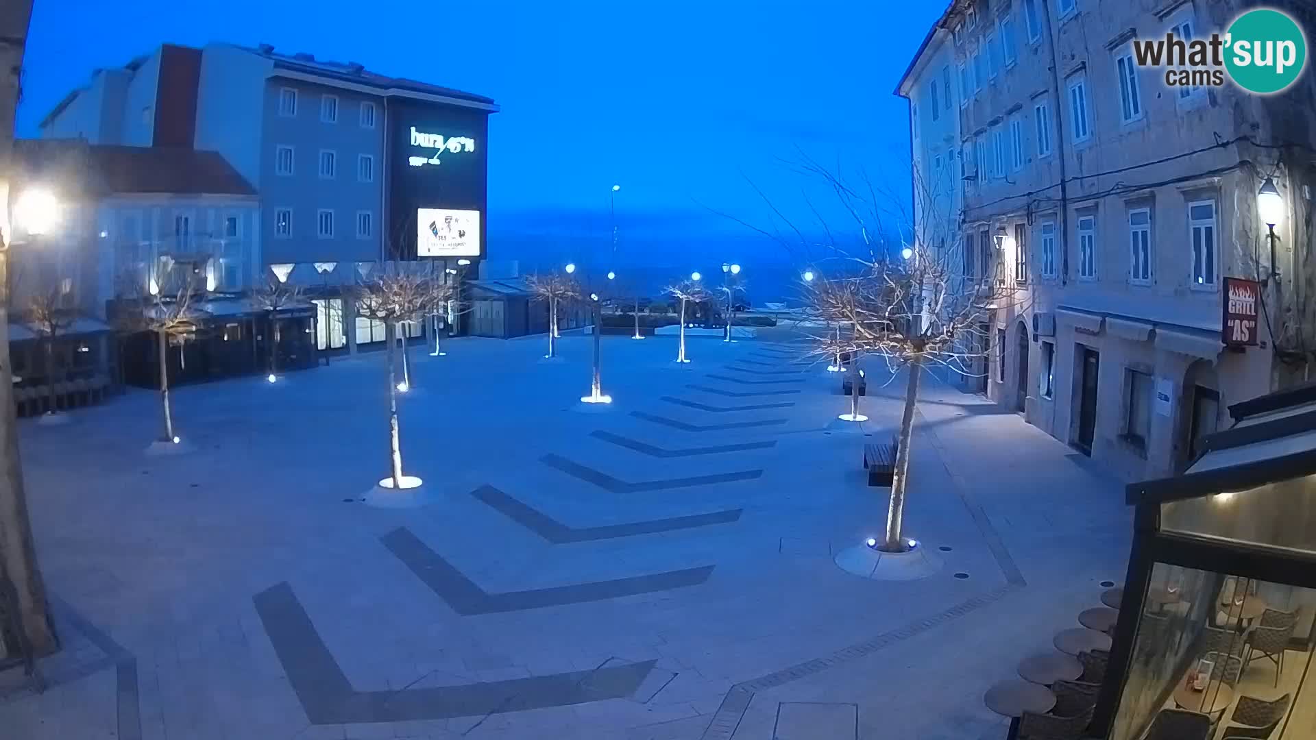 Zentrum der Stadt Senj – Pavlin platz – Live Cam Dalmatia