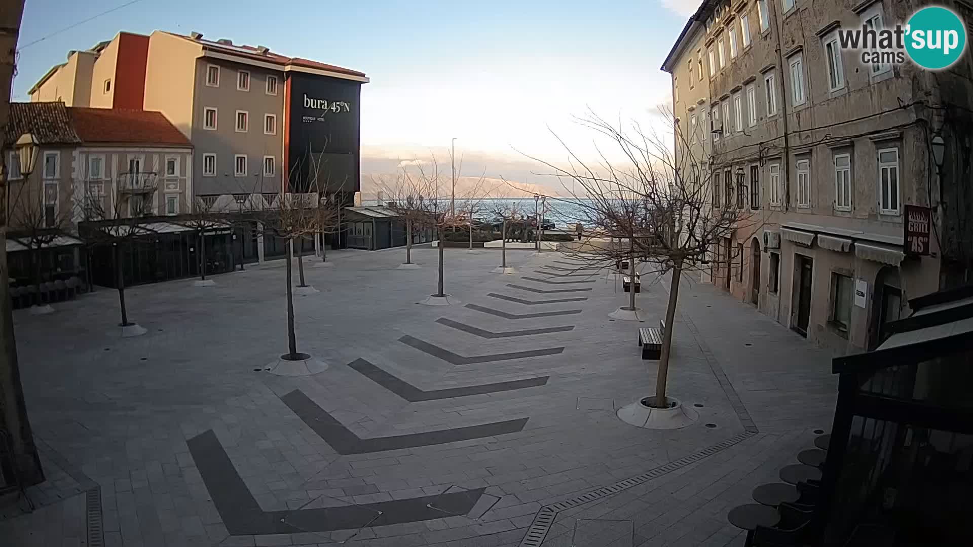 Centro de la ciudad de Senj – plaza Pavlin – Live Cam Dalmacia