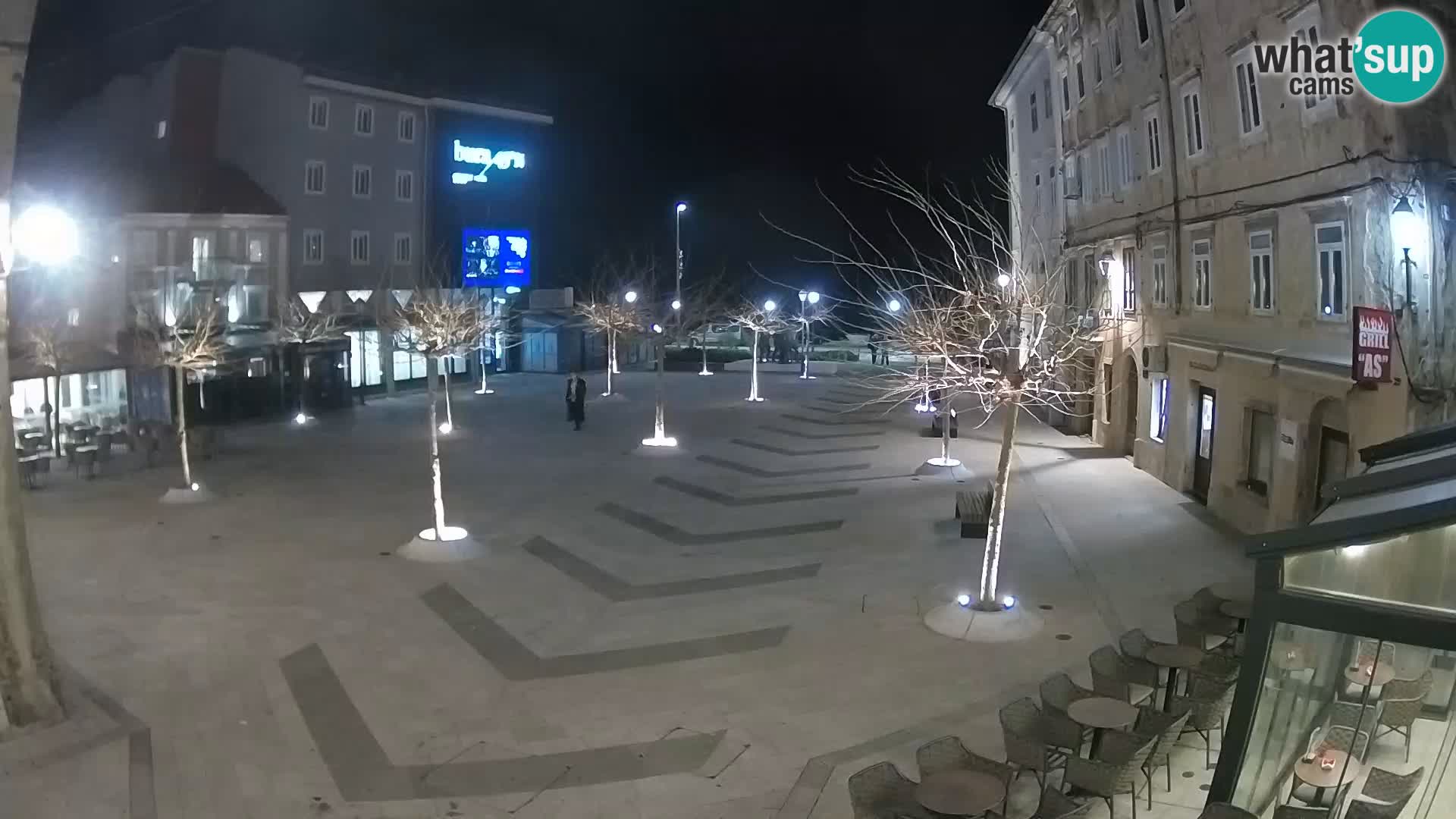 Zentrum der Stadt Senj – Pavlin platz – Live Cam Dalmatia