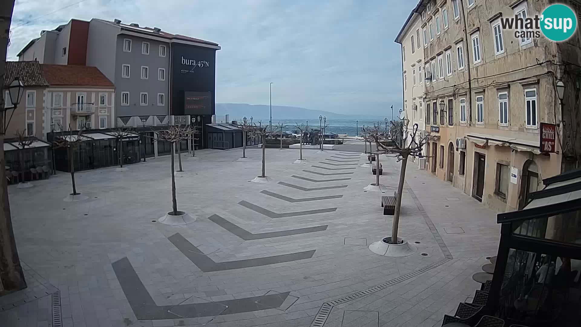 Centro de la ciudad de Senj – plaza Pavlin – Live Cam Dalmacia