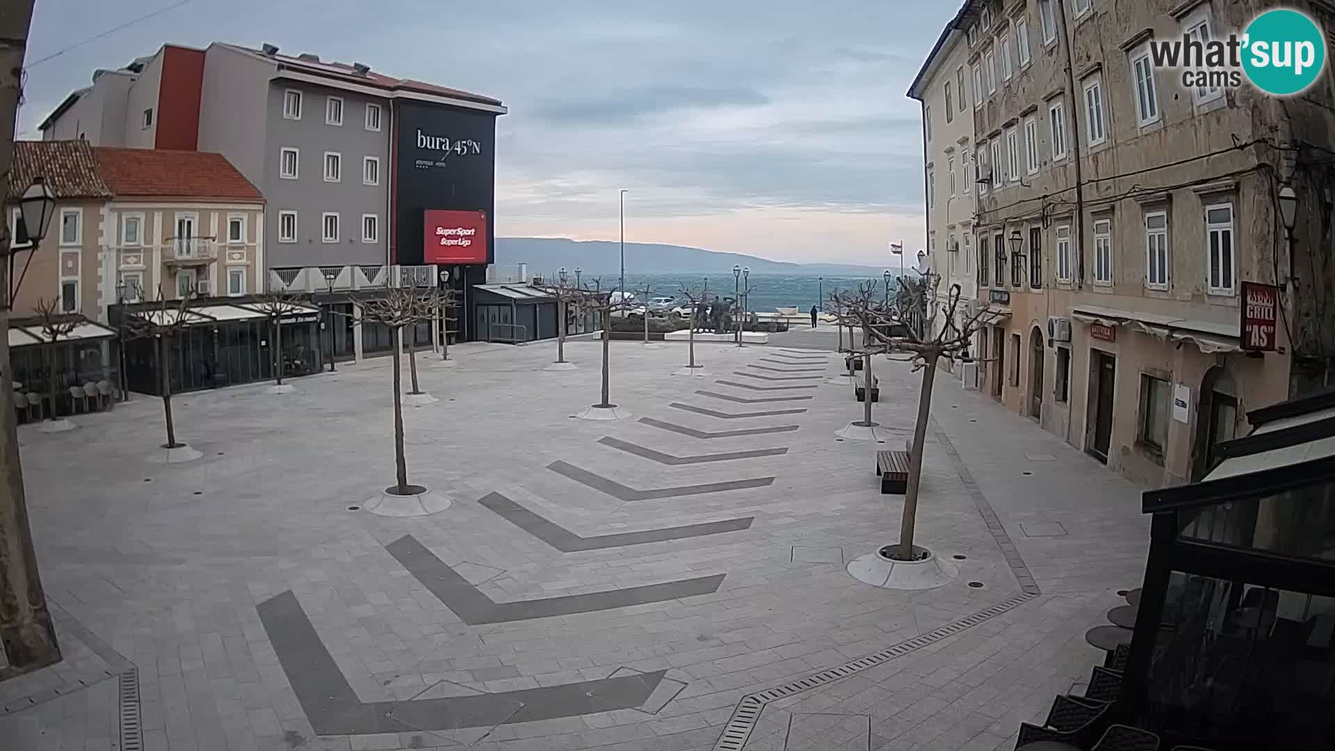 Zentrum der Stadt Senj – Pavlin platz – Live Cam Dalmatia