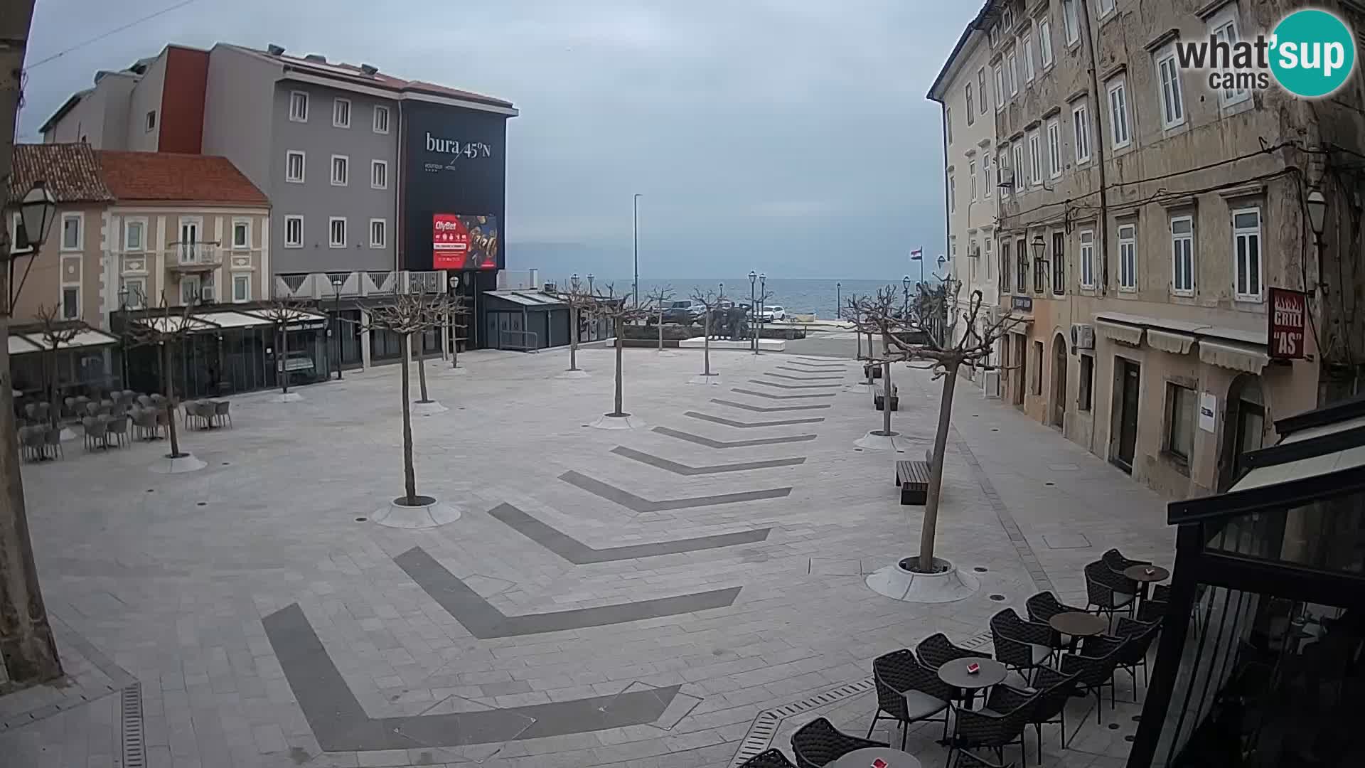 Center mesta Senj – Pavlinski trg – spletne kamere Dalmacija