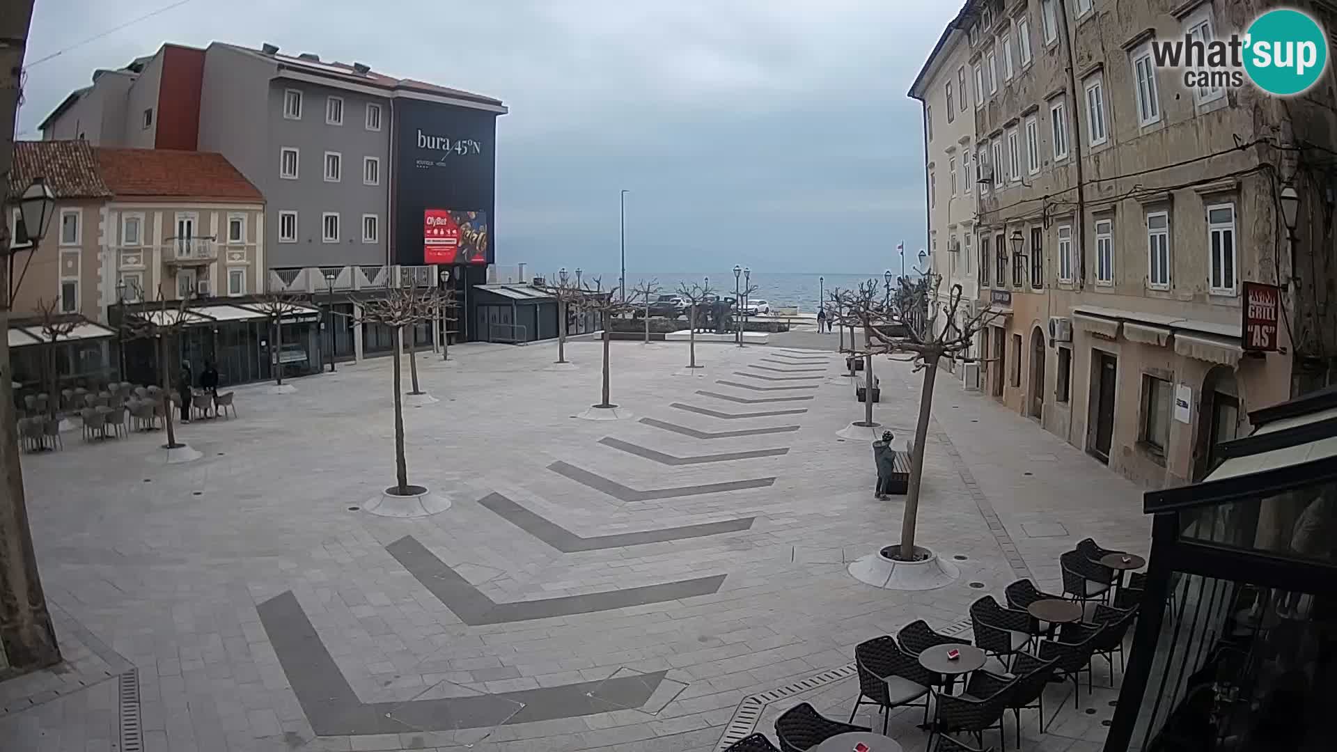 Zentrum der Stadt Senj – Pavlin platz – Live Cam Dalmatia