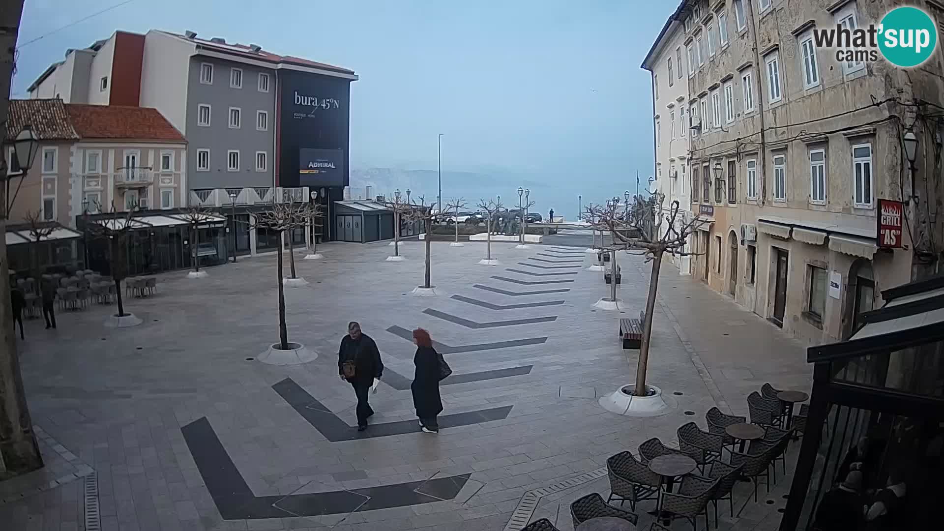 Zentrum der Stadt Senj – Pavlin platz – Live Cam Dalmatia