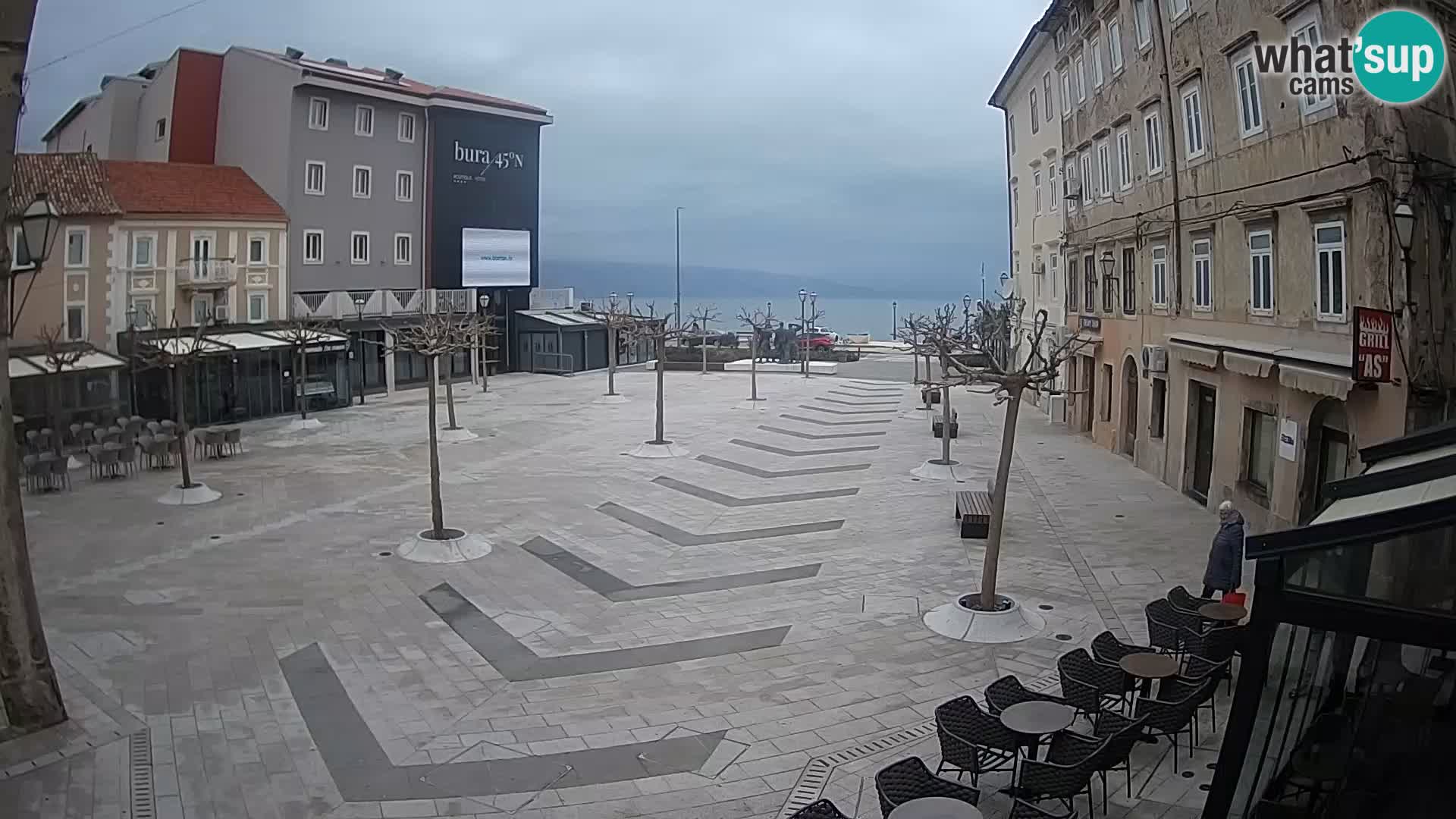 Zentrum der Stadt Senj – Pavlin platz – Live Cam Dalmatia