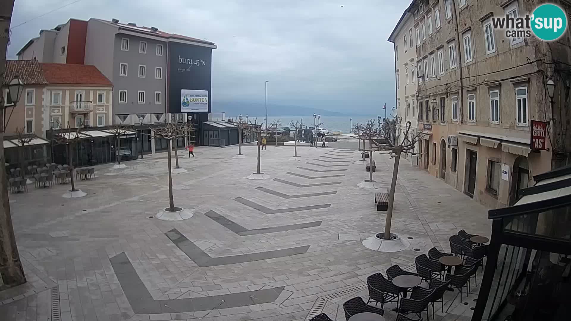 Center mesta Senj – Pavlinski trg – spletne kamere Dalmacija