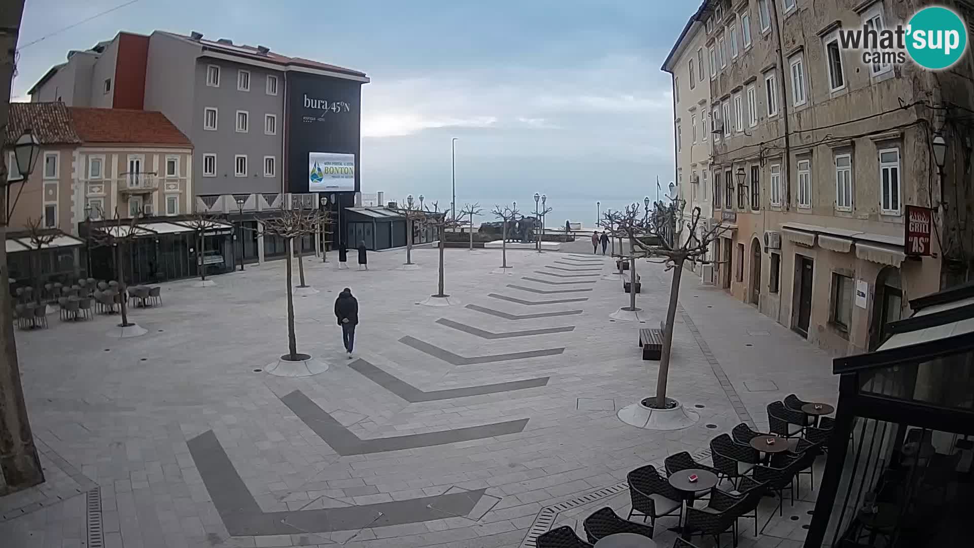 Centro de la ciudad de Senj – plaza Pavlin – Live Cam Dalmacia