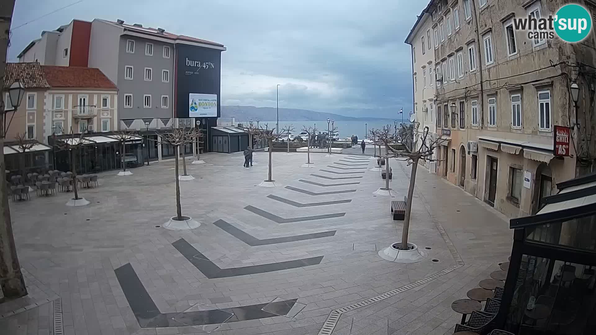 Zentrum der Stadt Senj – Pavlin platz – Live Cam Dalmatia