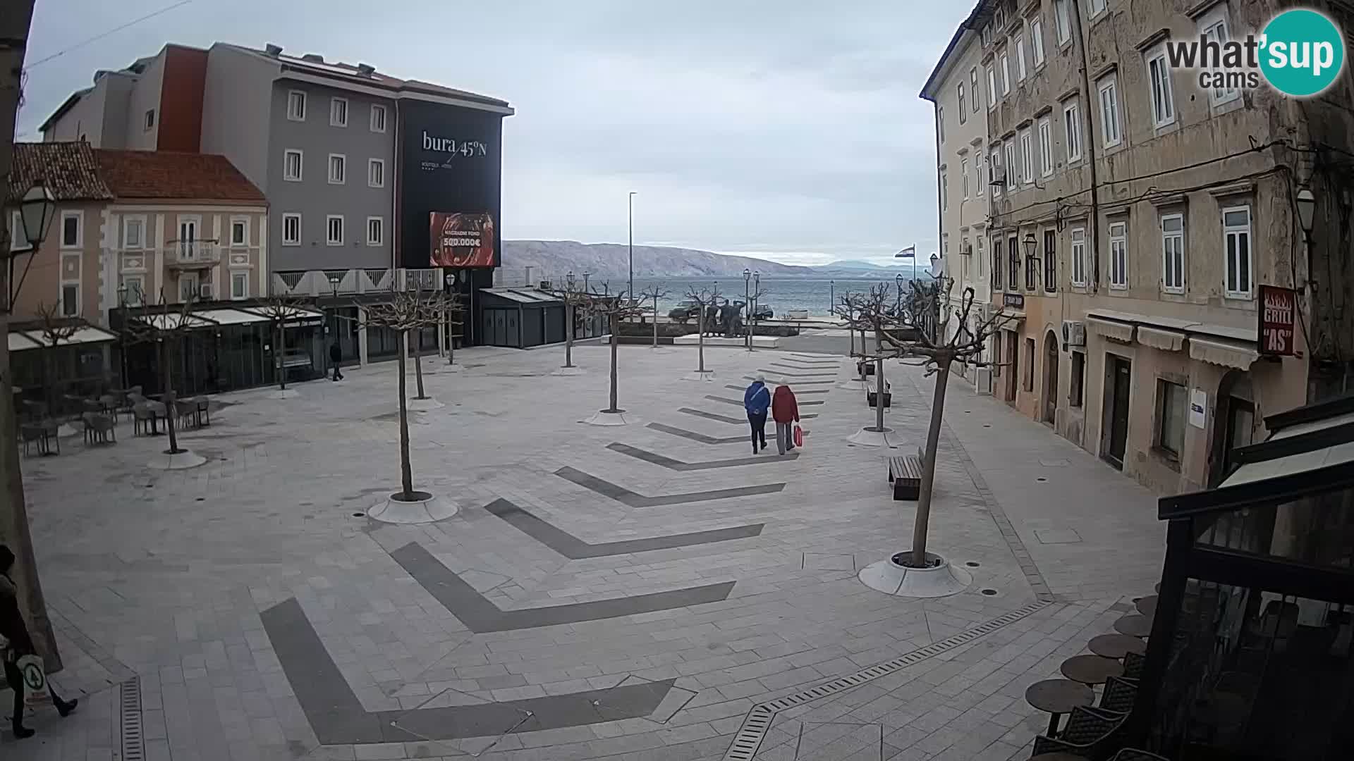 Center mesta Senj – Pavlinski trg – spletne kamere Dalmacija