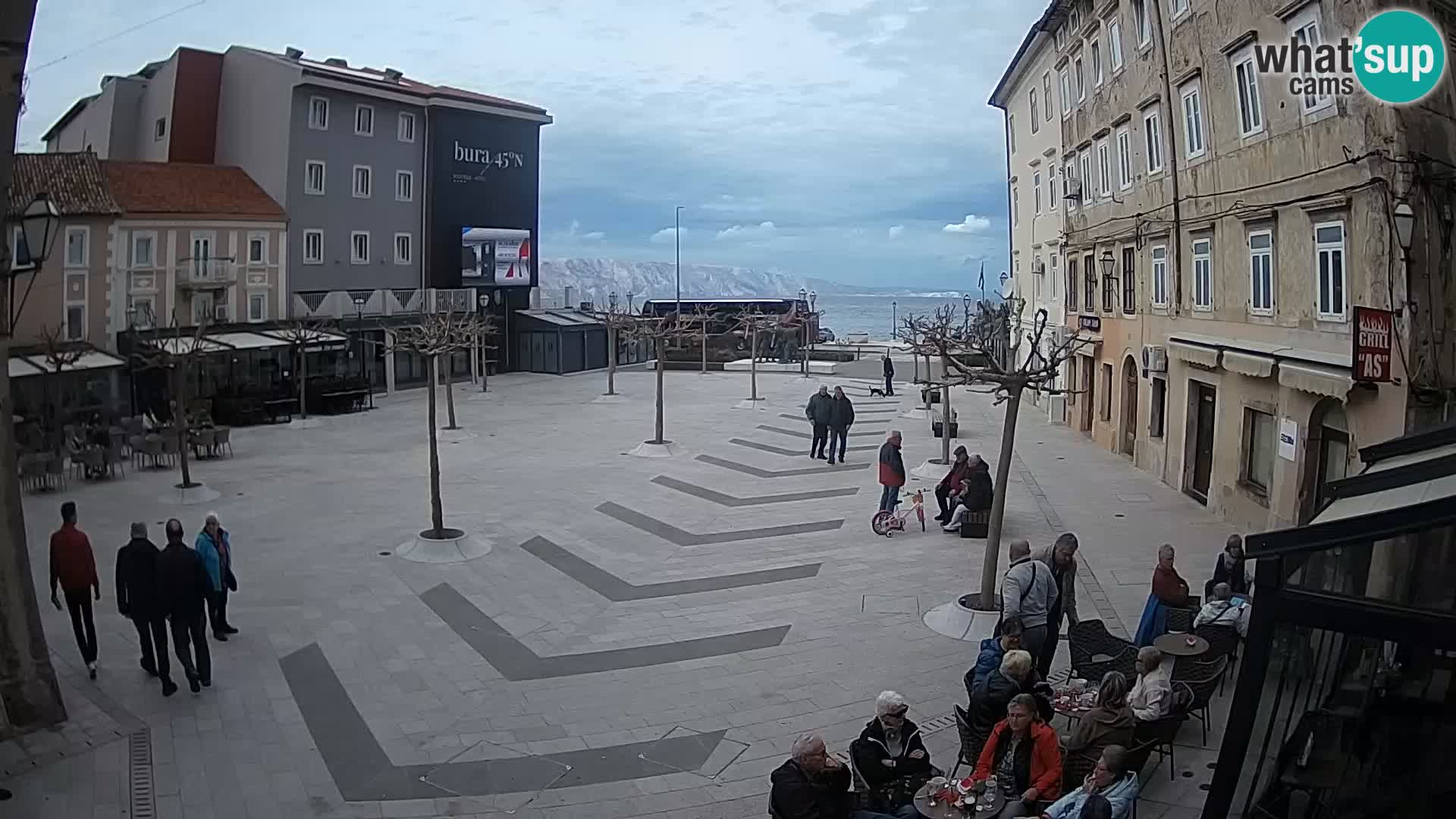 Zentrum der Stadt Senj – Pavlin platz – Live Cam Dalmatia