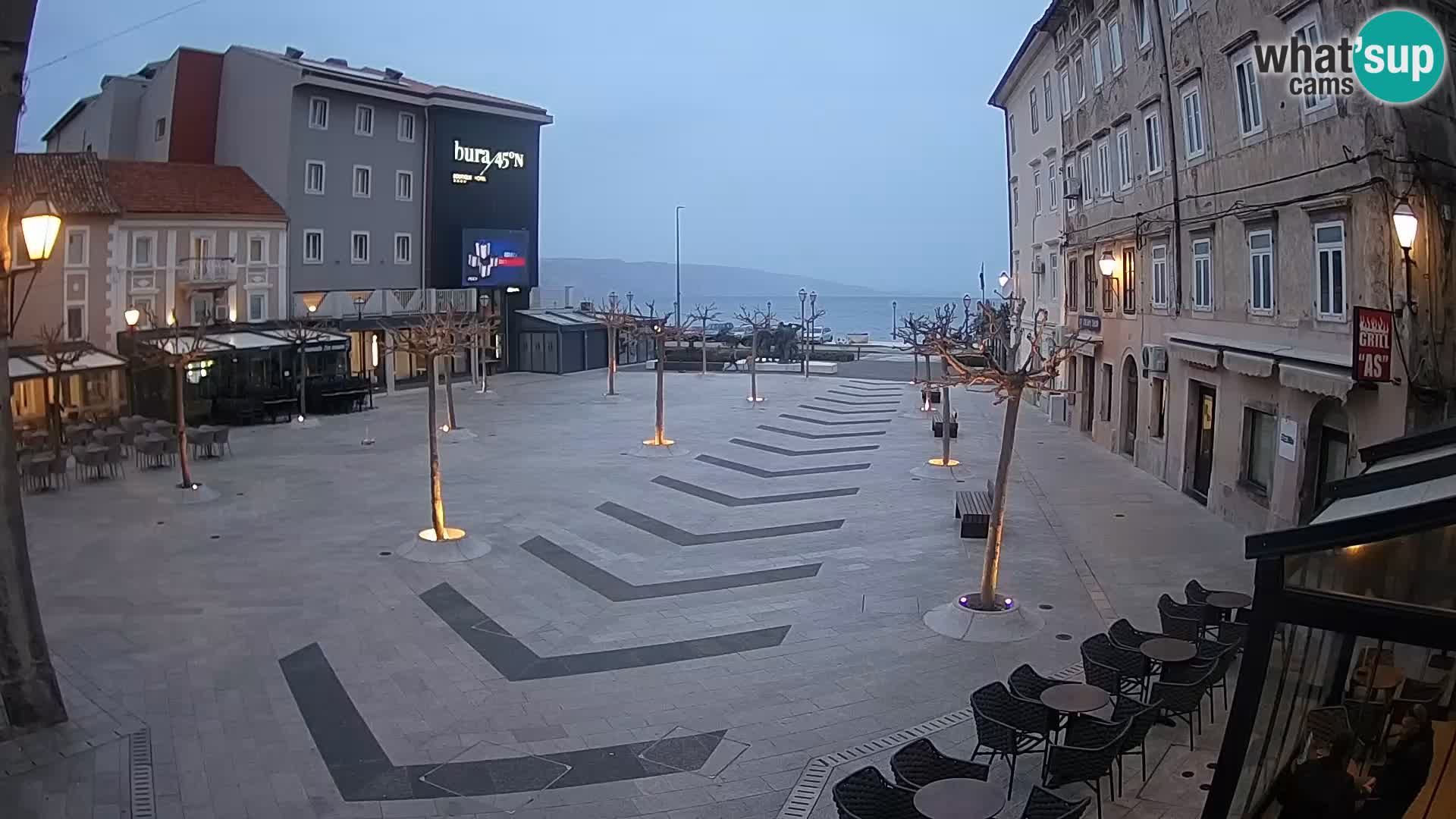 Zentrum der Stadt Senj – Pavlin platz – Live Cam Dalmatia