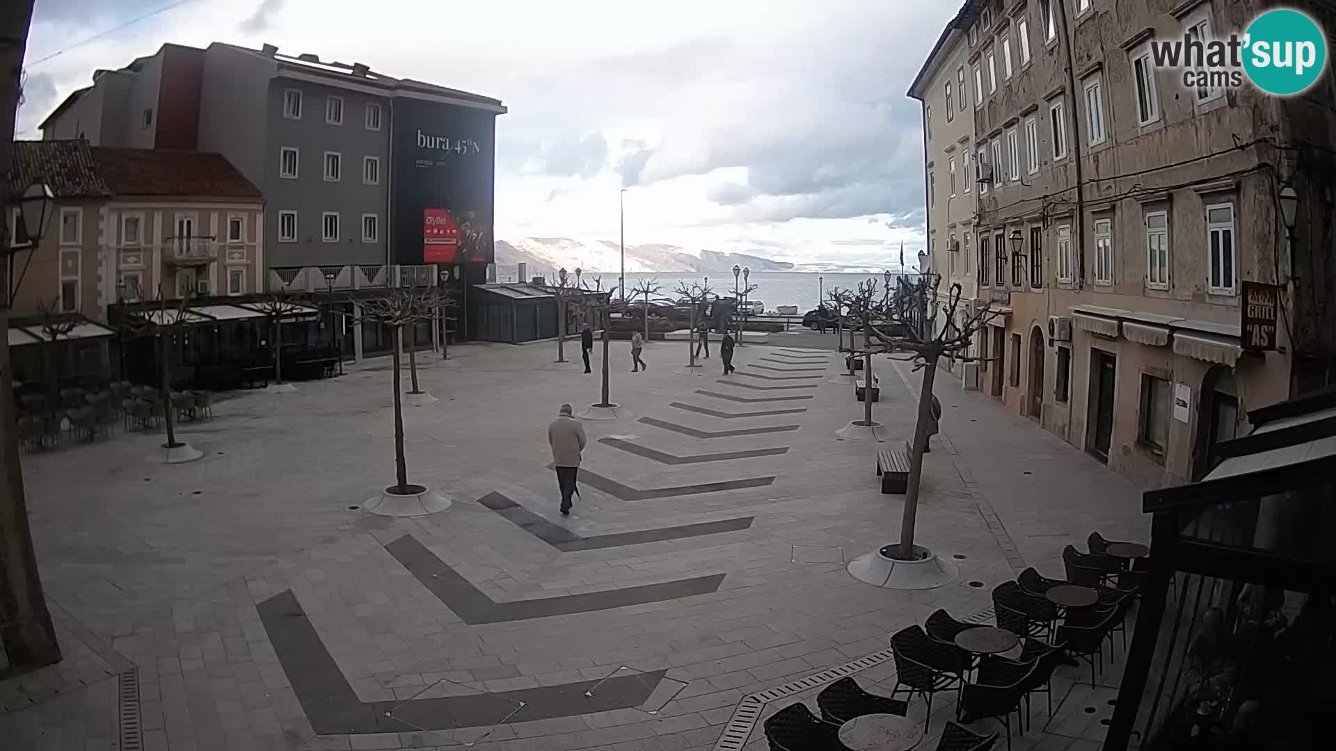 Zentrum der Stadt Senj – Pavlin platz – Live Cam Dalmatia