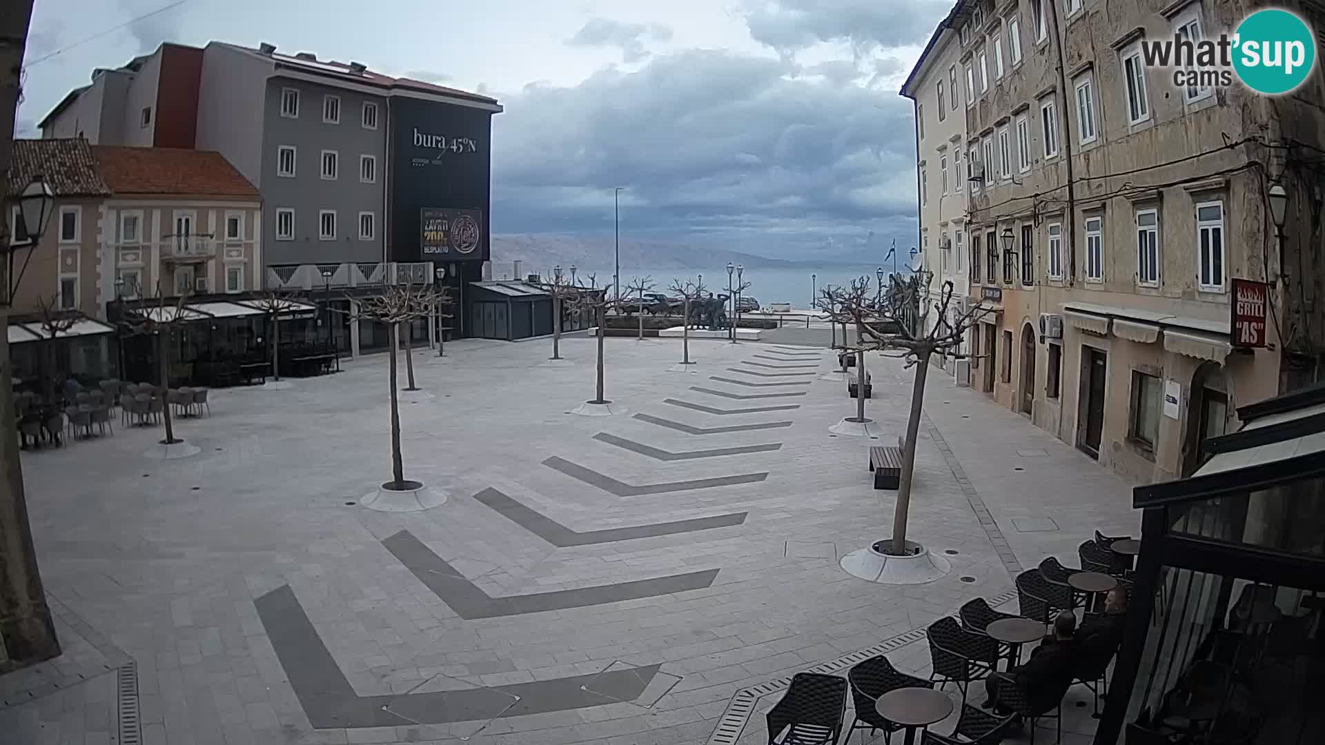 Zentrum der Stadt Senj – Pavlin platz – Live Cam Dalmatia