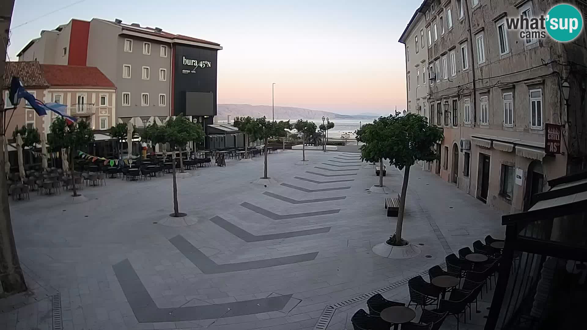 Centar grada Senja – Pavlinski trg – web kamere Dalmacija