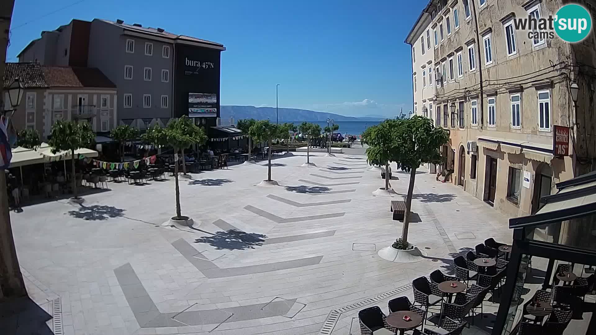 Centar grada Senja – Pavlinski trg – web kamere Dalmacija