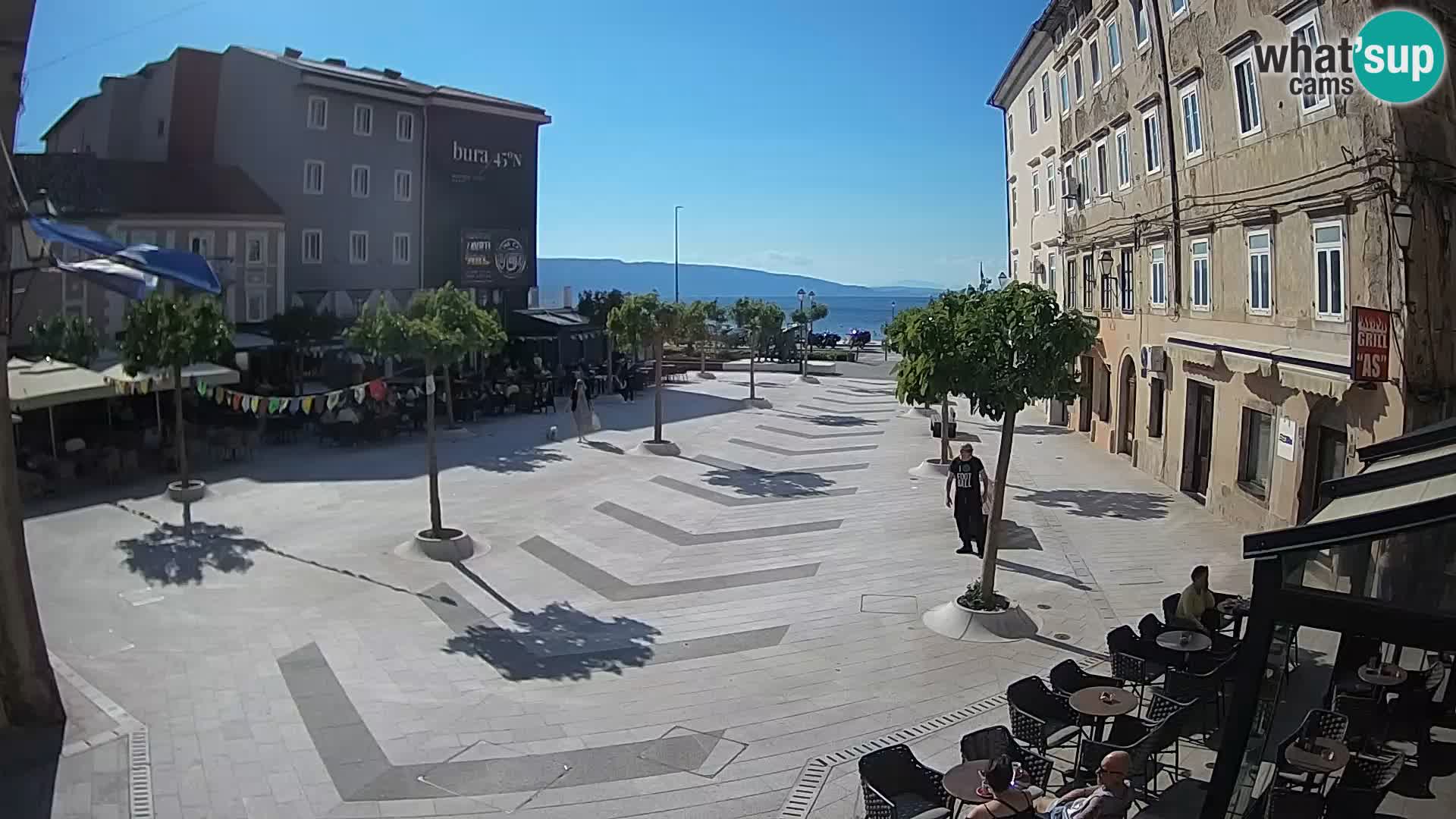 Centar grada Senja – Pavlinski trg – web kamere Dalmacija